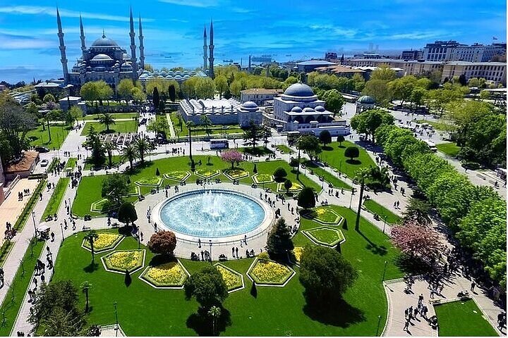 Sultanahmet Meydanı Gezi Rehberi | İstanbul Fatih Laleli Otellerine Yakın Tarihi Bölge