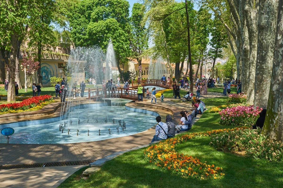 Gülhane Parkı Gezi Rehberi | İstanbul Fatih Laleli Otellerine Yakın Tarihi Park