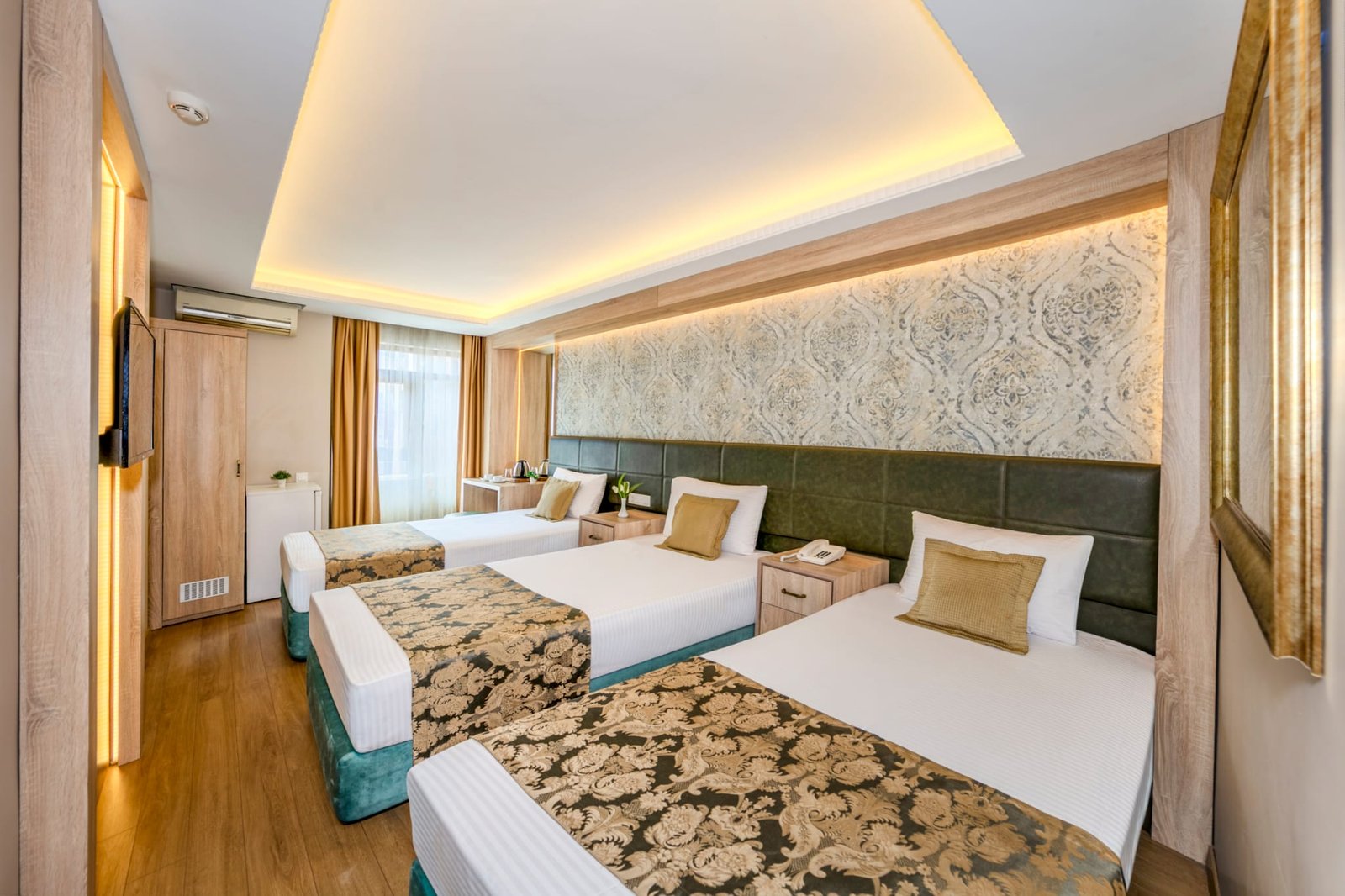 Triple Room